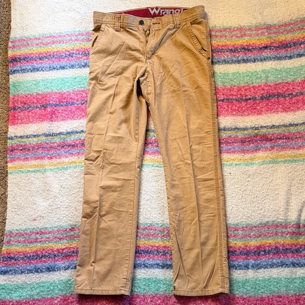 Wrangler Men's Khaki Chinos
